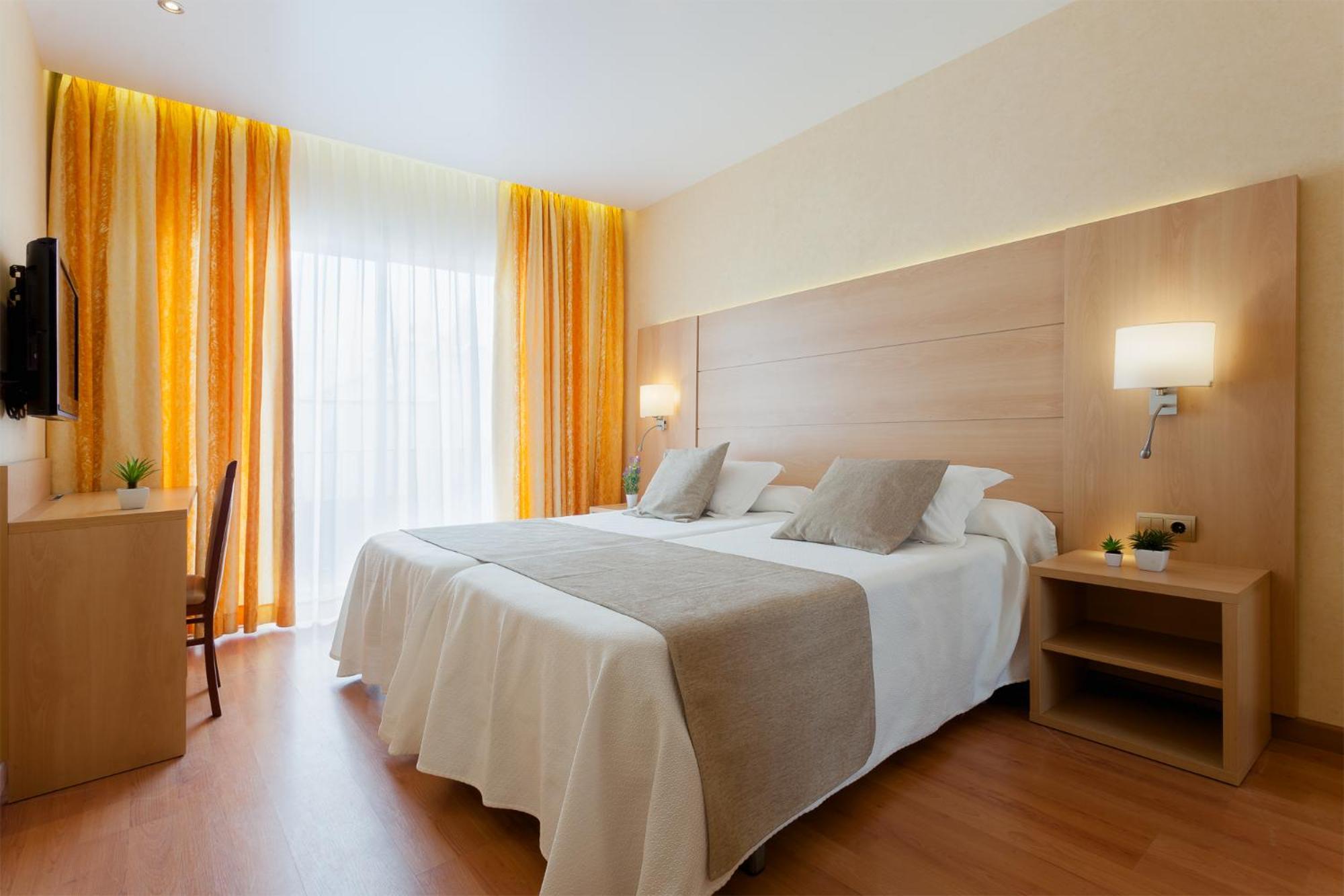 Hotel Pimar & 3*